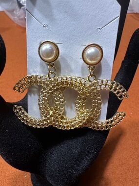 CC Gold & Pearl Drop Earrings - Elegant Women Jewelry